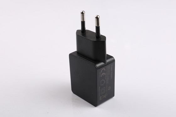 Travel USB Power Adapter 20W PD AU EU US UK Colokan 5V 3A 9V 2.22A 12V 1.67A